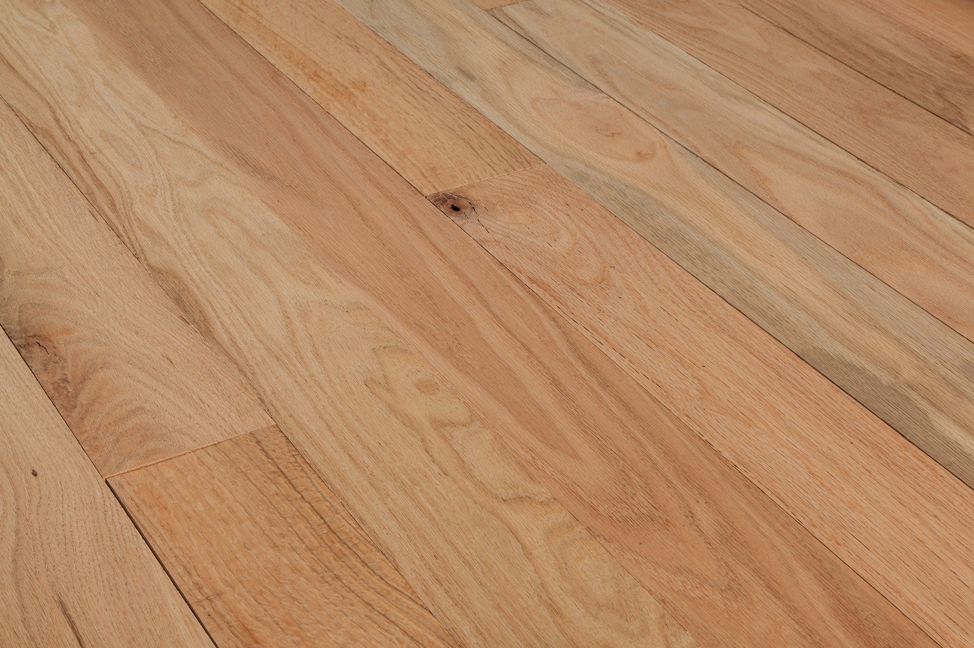 Red Oak Unfinished Solid Hardwood Flooring - Red Oak - Euro Character / 4"