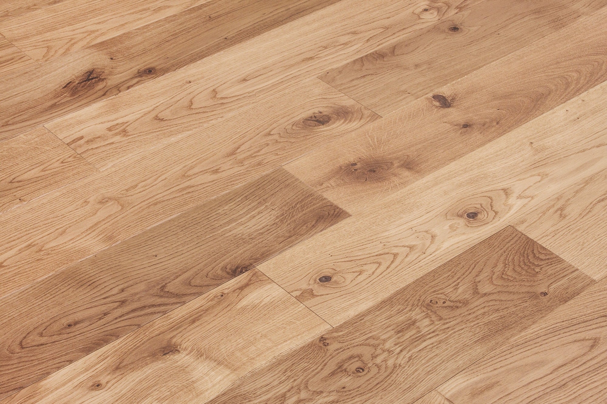 Red Oak Unfinished Solid Hardwood Flooring - Red Oak - Common #2 / 3 1/4"