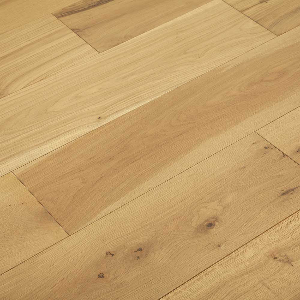 Artisan Brushed Oak Engineered Hardwood Flooring - 4mm Fer